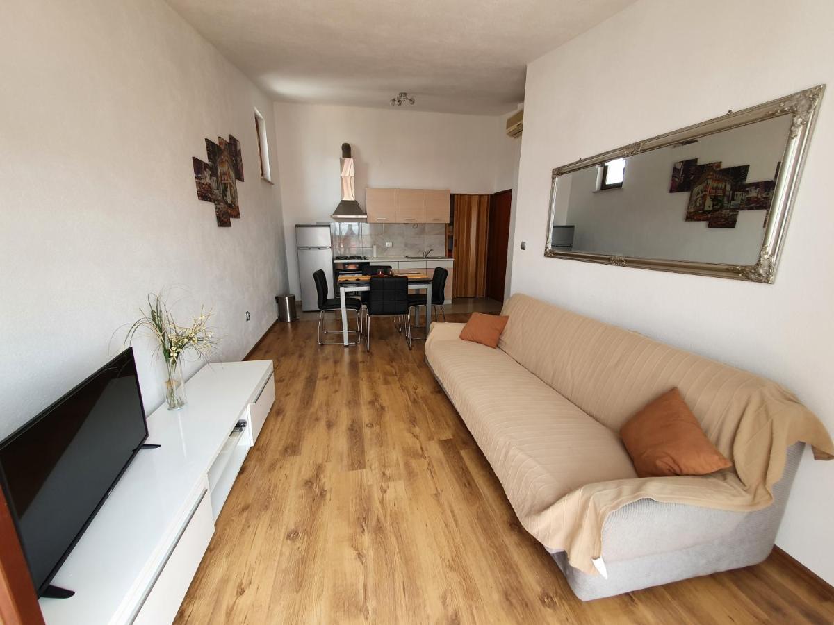 Aenona Sunny Apartment Vrsi Buitenkant foto