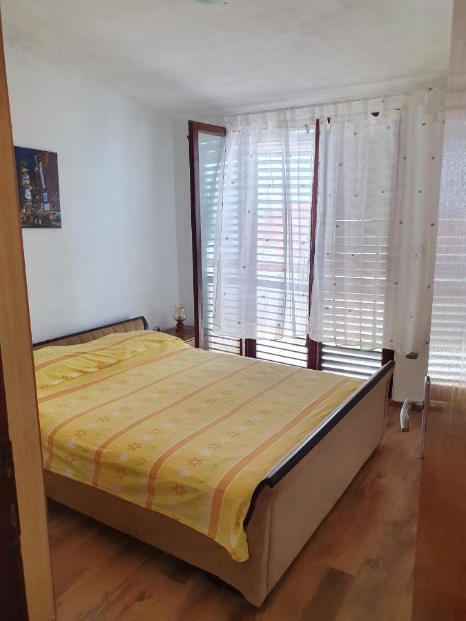 Aenona Sunny Apartment Vrsi Buitenkant foto